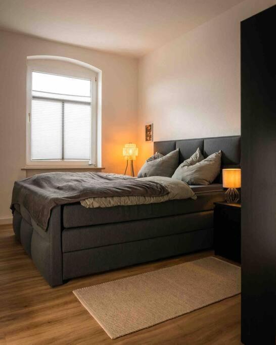 Ferienwohnung Bali Style Mit High Speed Wlan Und Gratis Parkplatz Gera Exteriér fotografie