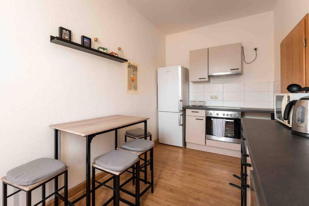 Ferienwohnung Bali Style Mit High Speed Wlan Und Gratis Parkplatz Gera Exteriér fotografie