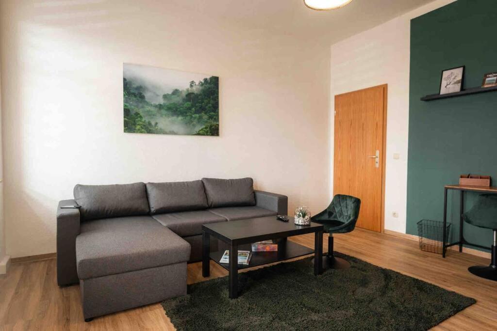 Ferienwohnung Bali Style Mit High Speed Wlan Und Gratis Parkplatz Gera Exteriér fotografie