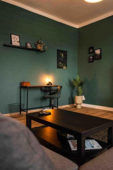 Ferienwohnung Bali Style Mit High Speed Wlan Und Gratis Parkplatz Gera Exteriér fotografie