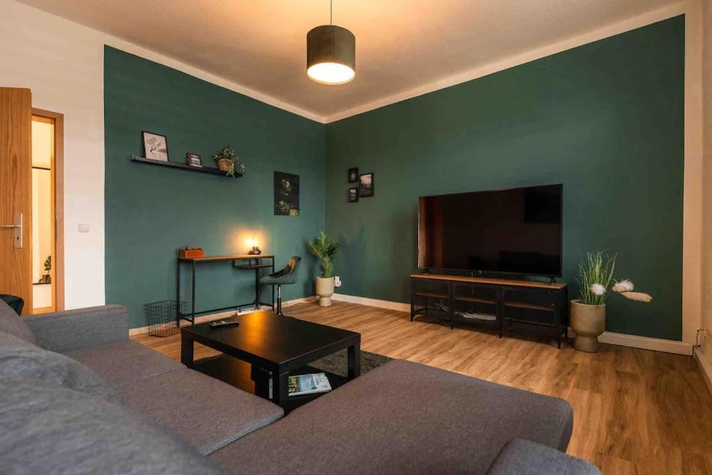Ferienwohnung Bali Style Mit High Speed Wlan Und Gratis Parkplatz Gera Exteriér fotografie